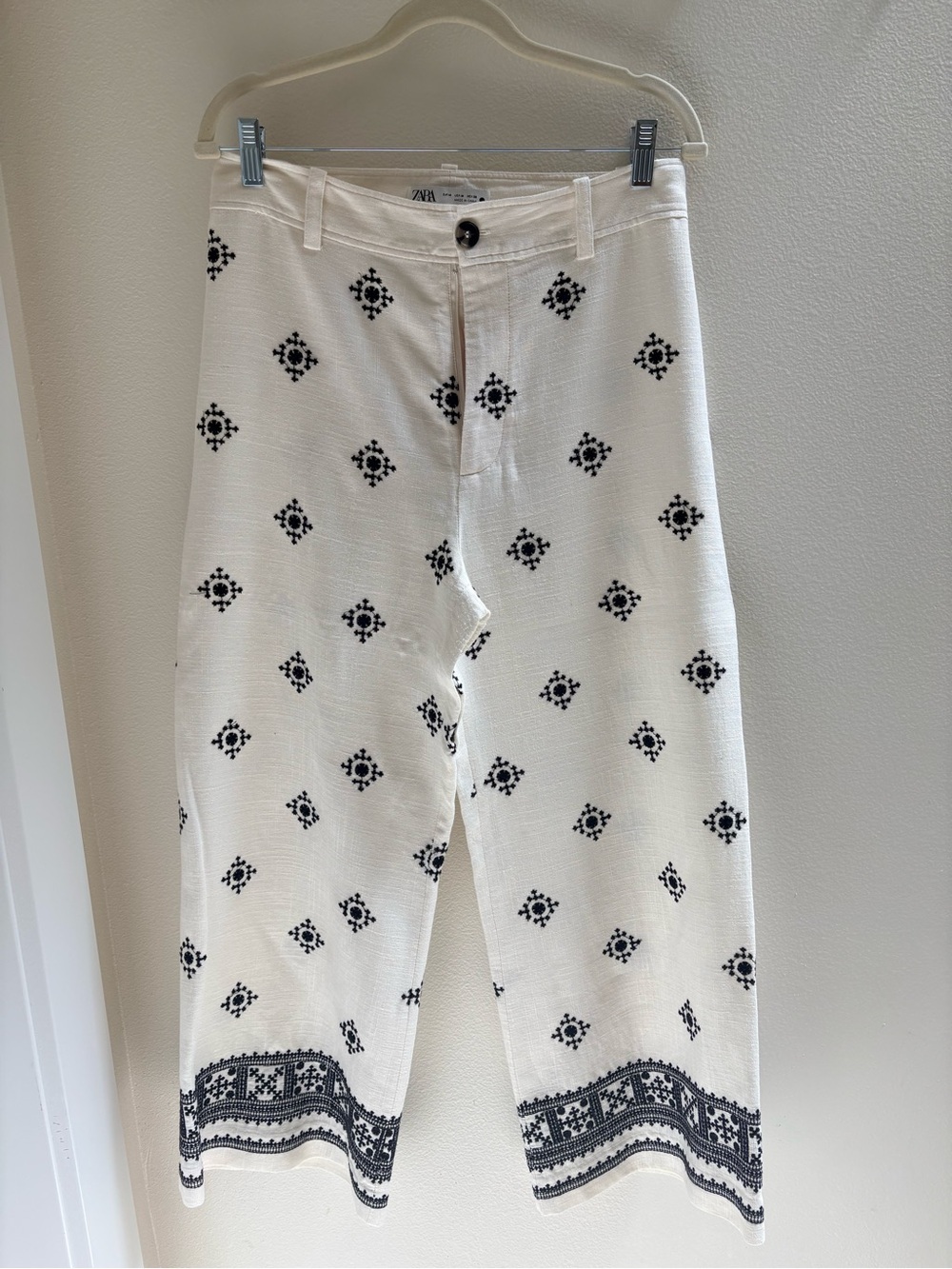 Zara Embroidered Wide-Leg ankle Pants in Ivory size medium - Picture 7 of 7